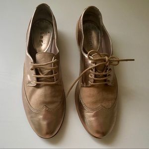 Rose Gold Wing Tip Shoes Size 6